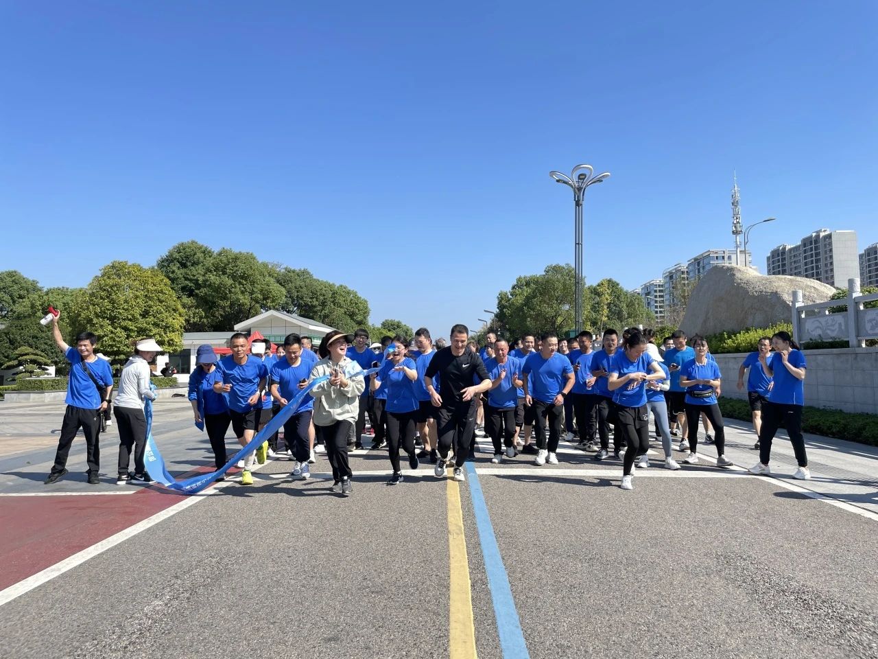 熱愛(ài)·超越·領(lǐng)跑 | 2024年波隆集團(tuán)松雅湖環(huán)湖跑 熱愛(ài)·超越·領(lǐng)跑 | 2024年波隆集團(tuán)松雅湖環(huán)湖跑